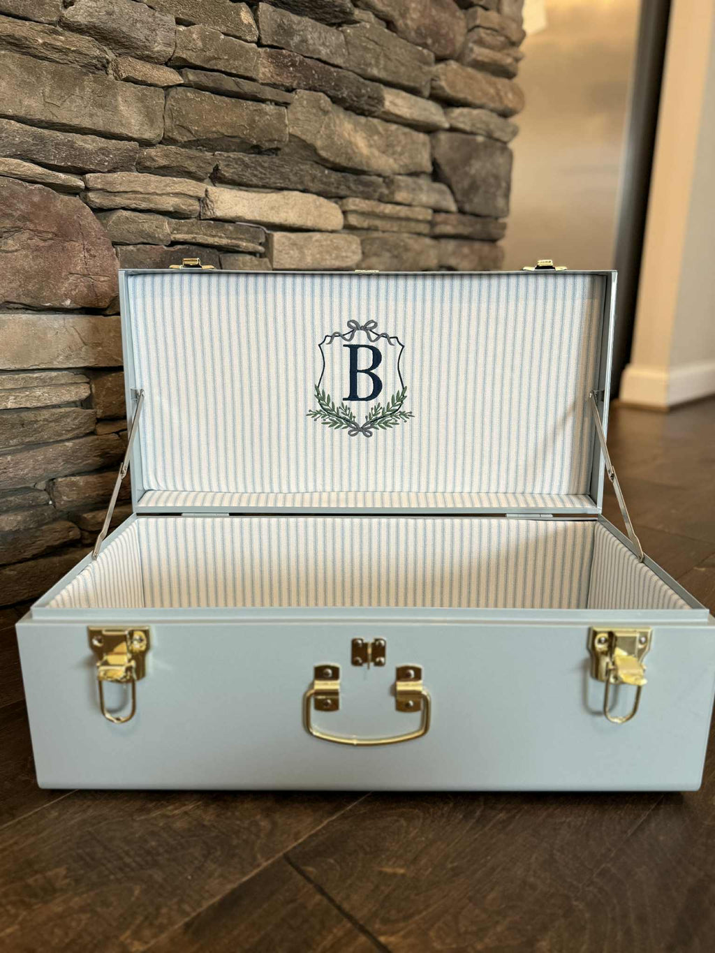 Custom Keepsake Trunk