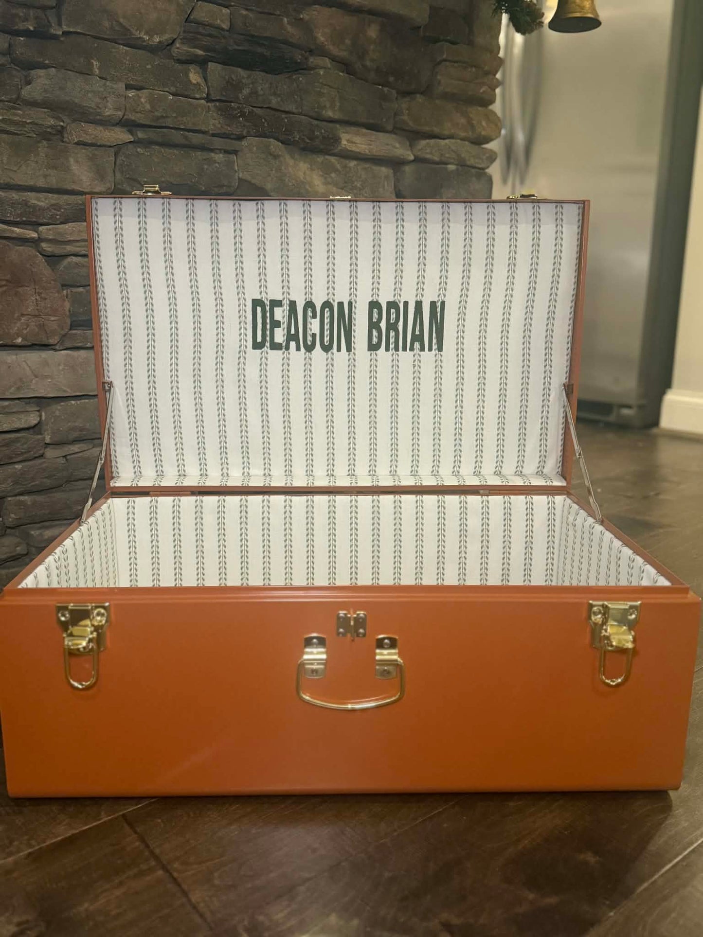 Custom Keepsake Trunks