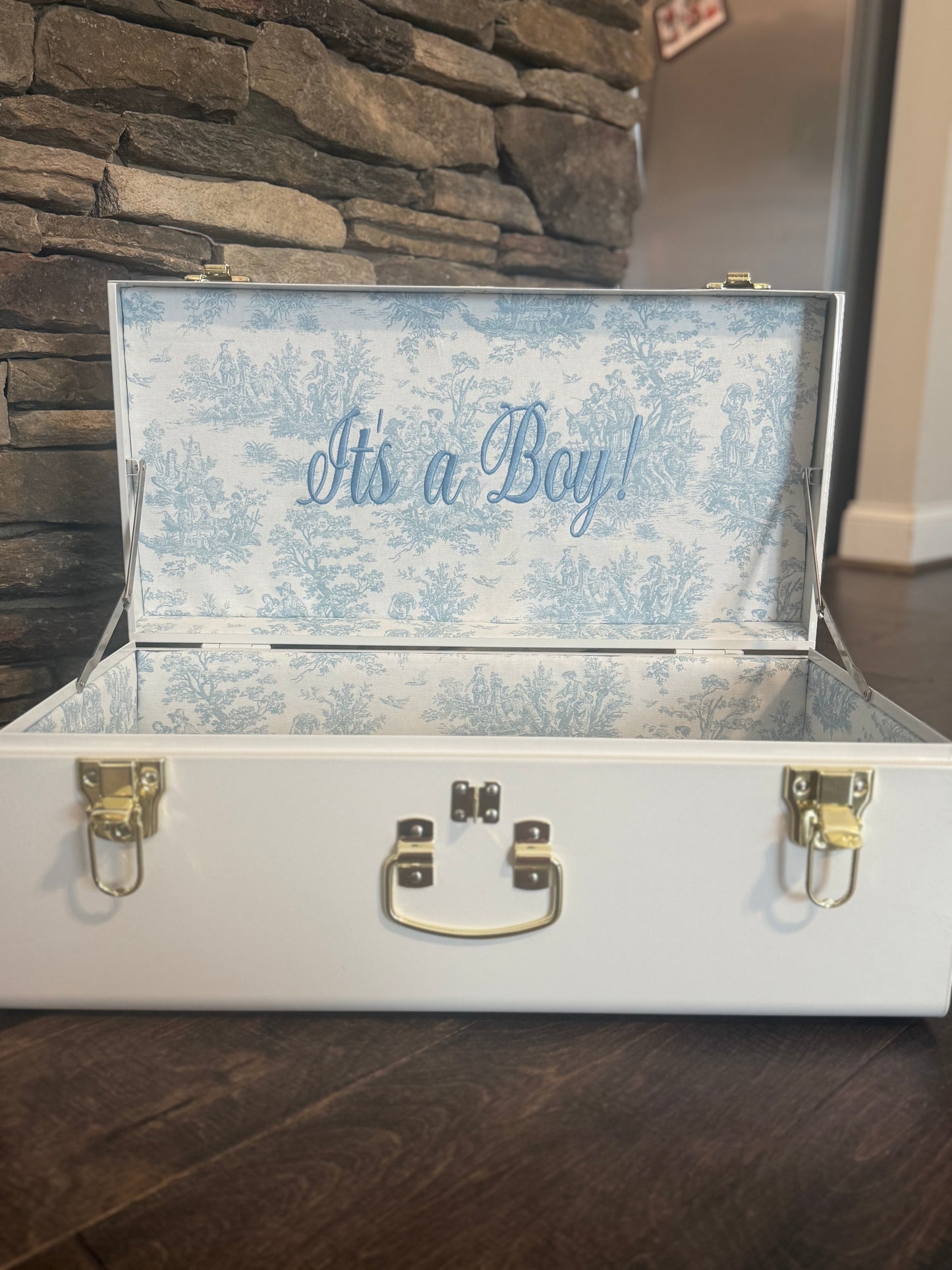 Custom Keepsake Trunks